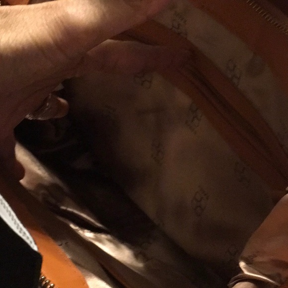 EUC,Iman trapezoid Black Denim Bag,Camel faux leather,Over arm handlesGoldzipper - Picture 9 of 16